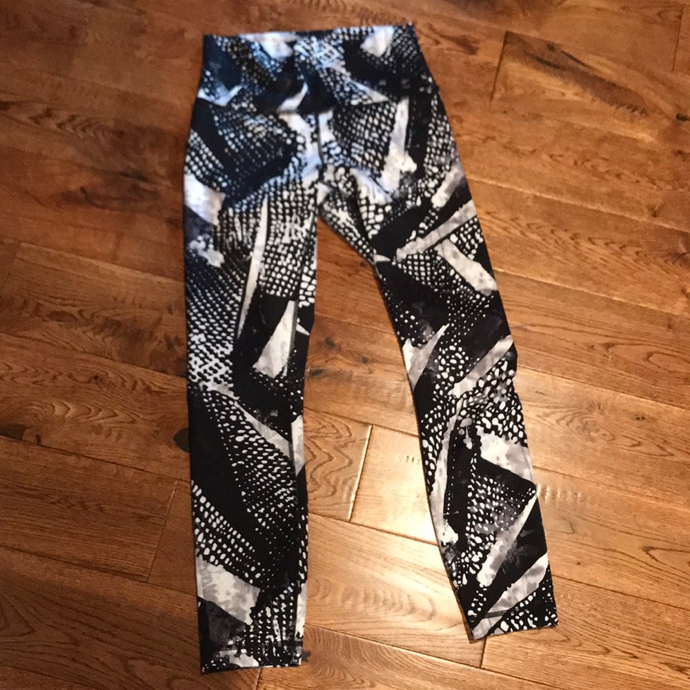 Lululemon high times pant 7/8 cut